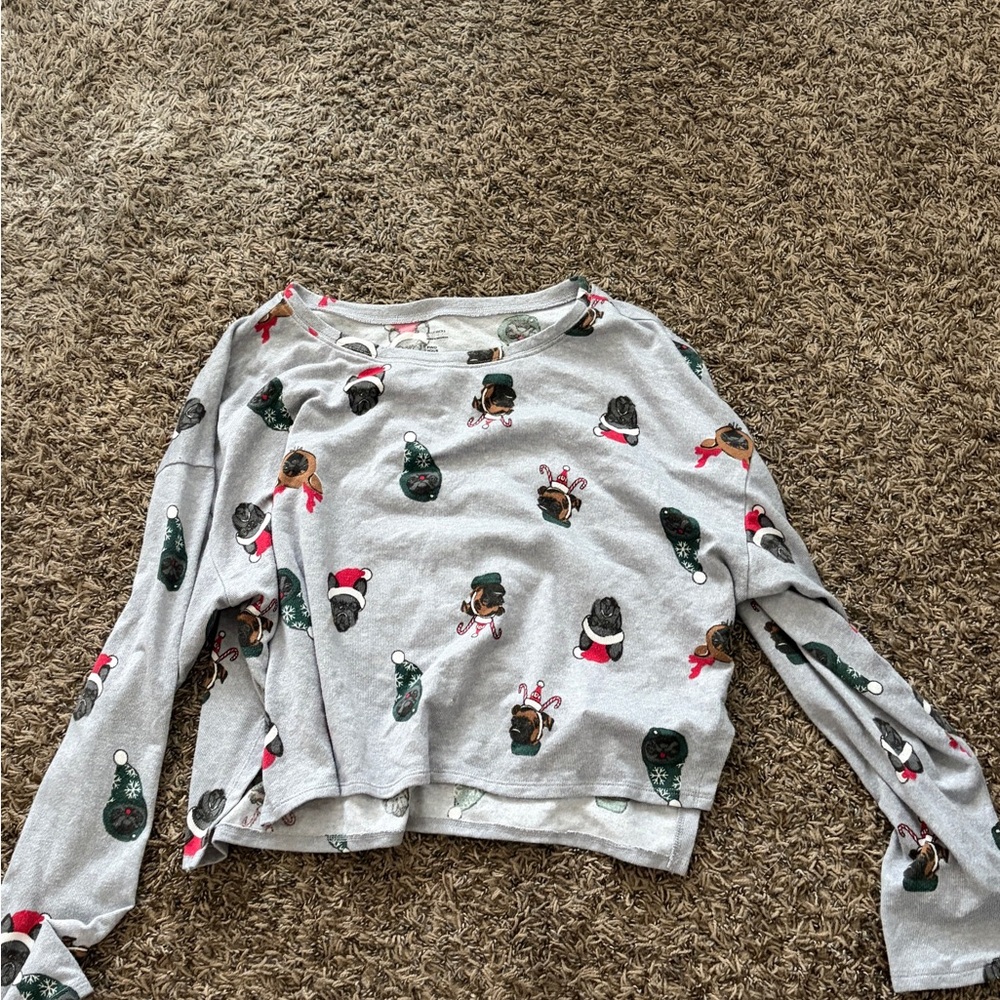 Gilly Hicks Gray Holiday Print shirt